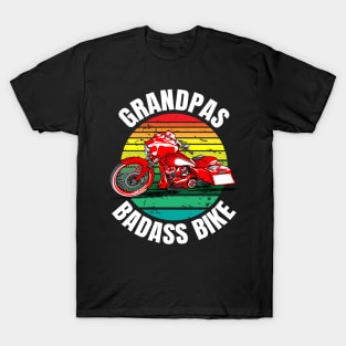 Grandpas badass bike, bagger, coolest grandpas, biker grandpas T-Shirt